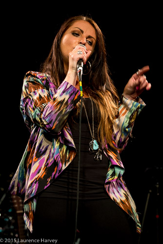 Cherry Lee Mewis on vocals