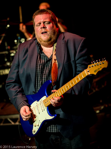 Danny Bryant on guitar & vocals