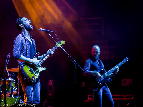 Dan Patlansky on guitar & vocals (Clint Warren Falconer on bass)
