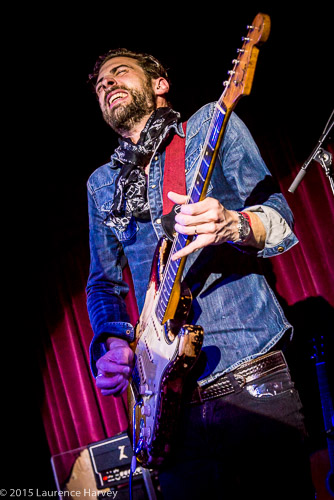 Dan Patlansky on guitar & vocals