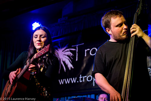 Dani Wilde on guitar & vocals, Jon Chase on bass