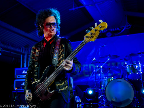 Glenn Hughes on vocals & bass