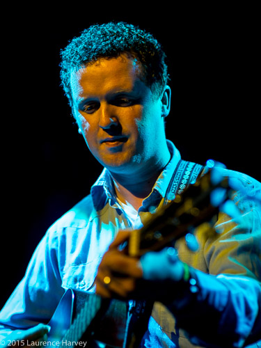 Niall Kelly on guitar & vocals