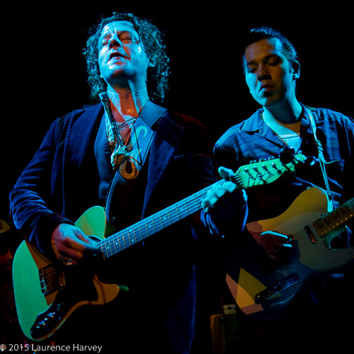 Ian Siegal on guitar & vocals, Dusty Ciggaar on guitar