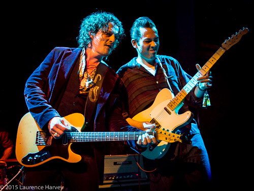 Ian Siegal on guitar & vocals, Dusty Ciggaar on guitar