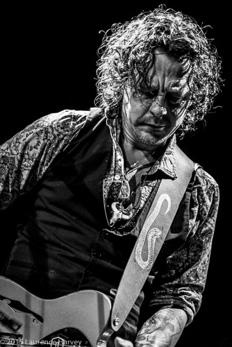 Ian Siegal on guitar & vocals