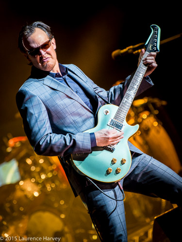 Joe Bonamassa on guitar & vocals