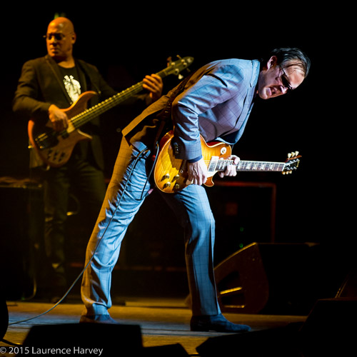 Joe Bonamassa on guitar & vocals