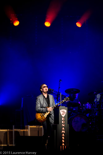 Joe Bonamassa on guitar & vocals
