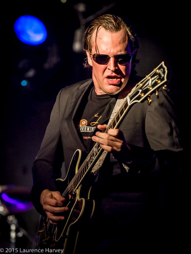Joe Bonamassa on guitar & vocals