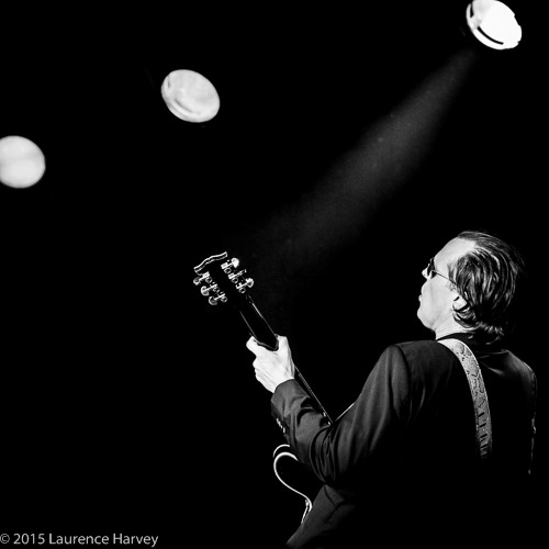 Joe Bonamassa on guitar & vocals