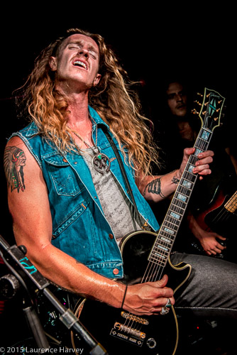 Jared James Nichols on vocals & guitar