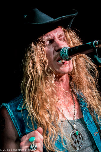 Jared James Nichols on vocals & guitar