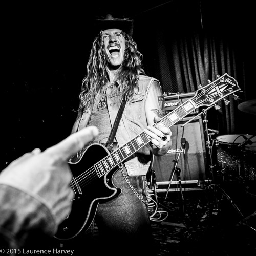 Jared James Nichols on vocals & guitar