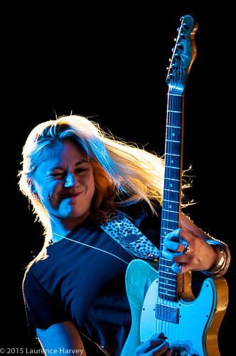 Joanne Shaw Taylor on guitar & vocals