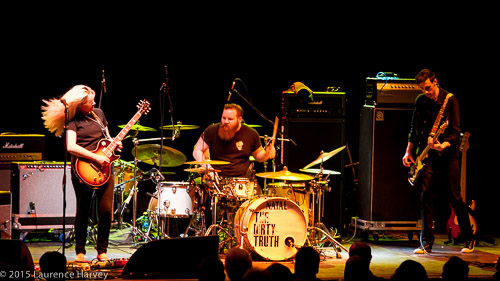 Joanne Shaw Taylor & band on stage at Shepherd's Bush Empire
