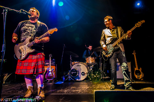 Alan Nimmo on guitar & vocals, Lindsay Coulson on bass & Wayne Proctor on drums