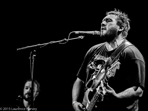 Alan Nimmo on guitar & vocals