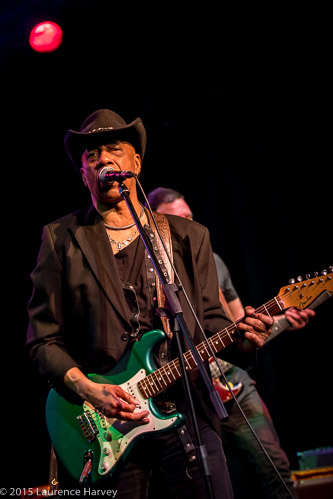 Marcus Malone on guitar & vocals