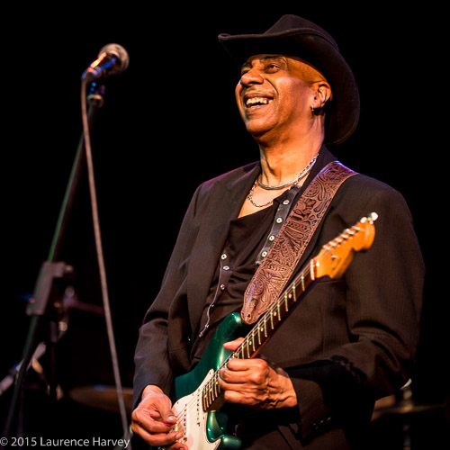 Marcus Malone on guitar & vocals