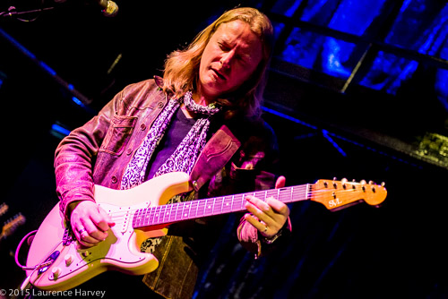 Matt Schofield on guitar & vocals