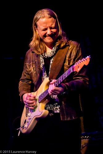 Matt Schofield on guitar & vocals