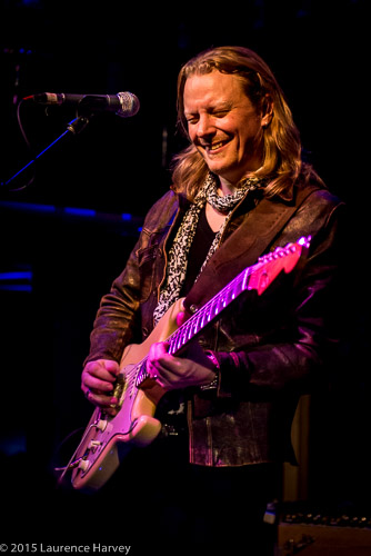 Matt Schofield on guitar & vocals