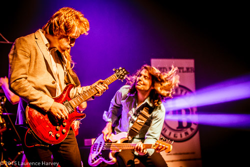 Alex Butler on guitar & Mike Topp on bass