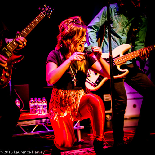 Jane Pearce on lead vocals
