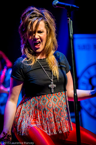 Jane Pearce on lead vocals