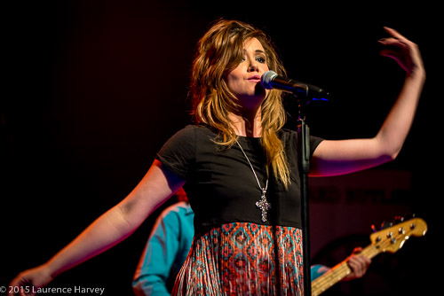 Jane Pearce on lead vocals