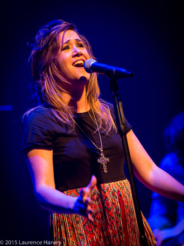 Jane Pearce on lead vocals