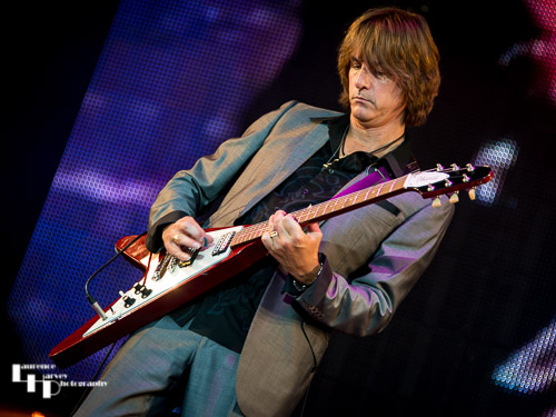ABC lead guitarist