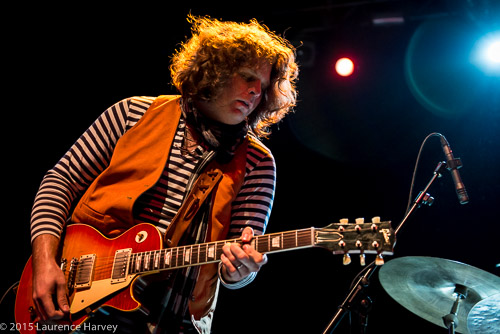 JD Simo on guitar & vocals