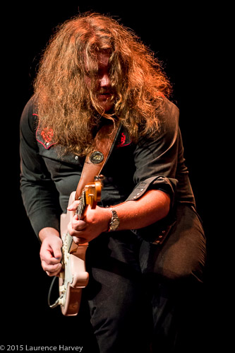 Tom Killner on guitar & vocals