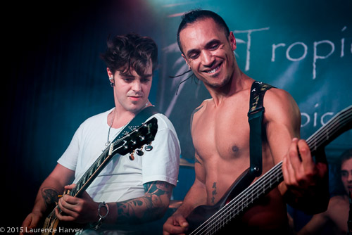 Virgil McMahon on vocals & guitar, Joel Wildgoose on bass