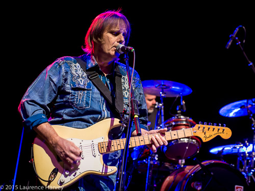 Walter Trout on guitar & vocals