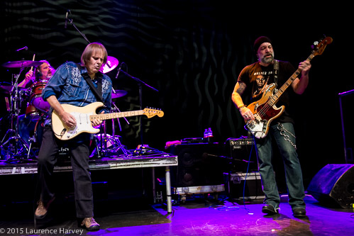 Walter Trout on guitar & vocals, Johnny Griparic on bass