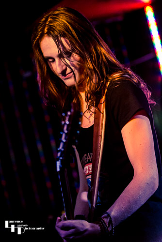 Aaron Keylock on guitar & vocals
