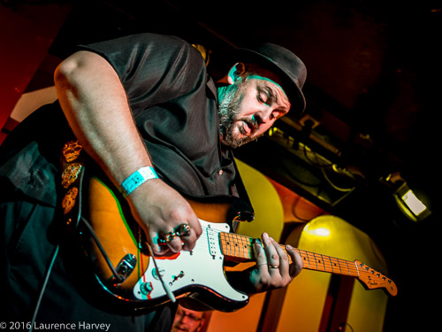 Big Boy Bloater on guitar & vocals