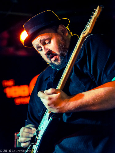 Big Boy Bloater on guitar & vocals