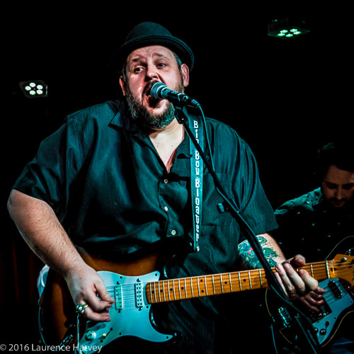 Big Boy Bloater on guitar & lead vocals