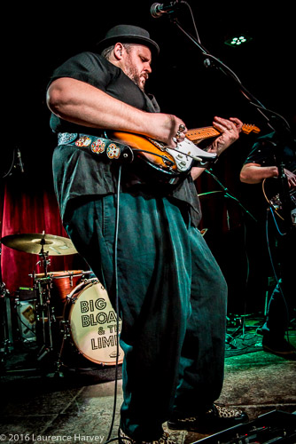 Big Boy Bloater on guitar & lead vocals