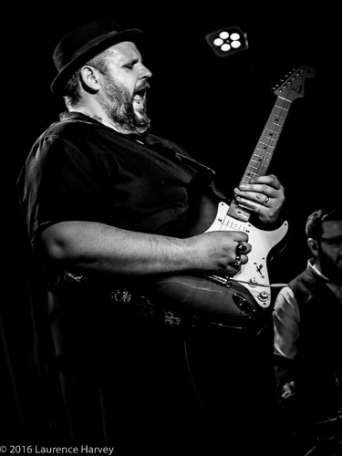 Big Boy Bloater on guitar & lead vocals