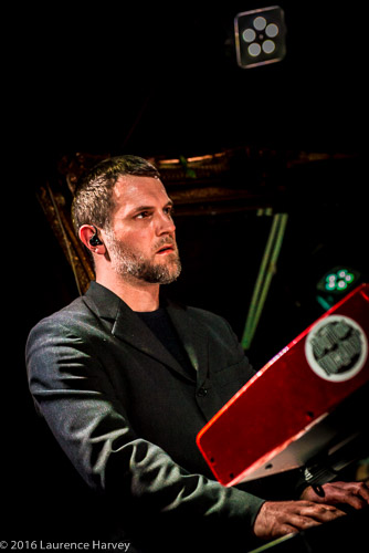 Dan Edwards on keyboards