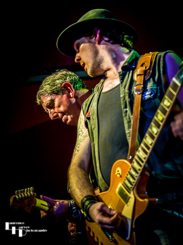 Keith Howe & GB Bartlett on guitar