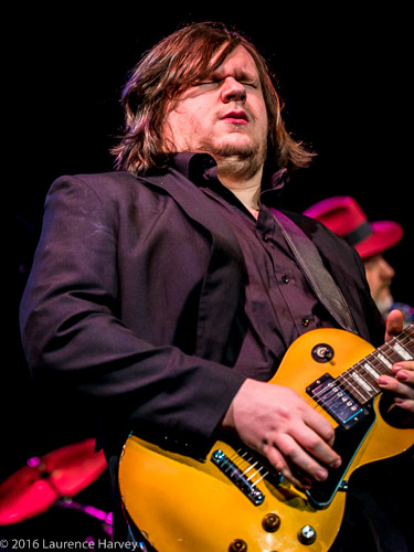 Matt Long on guitar & vocals