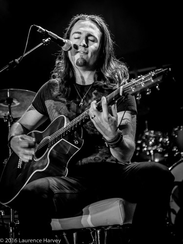 Jam Moncur on lead guitar