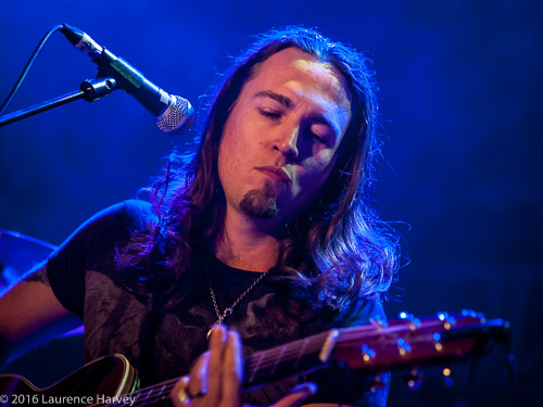 Jam Moncur on lead guitar