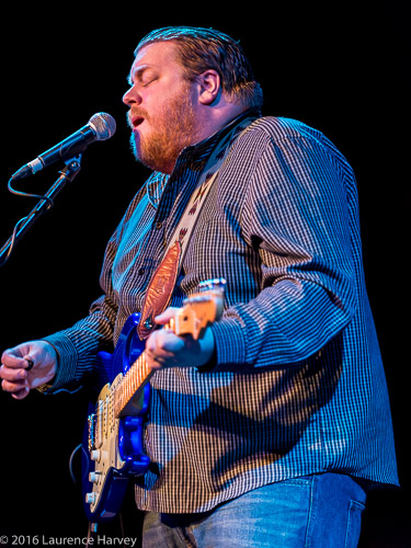 Danny Bryant on guitar & vocals